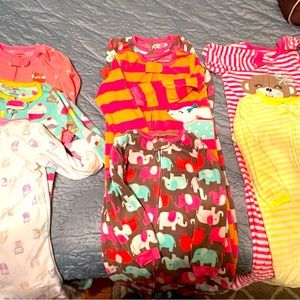 4T 8 Carter’s Fleece onzie’s.  Great used condition.